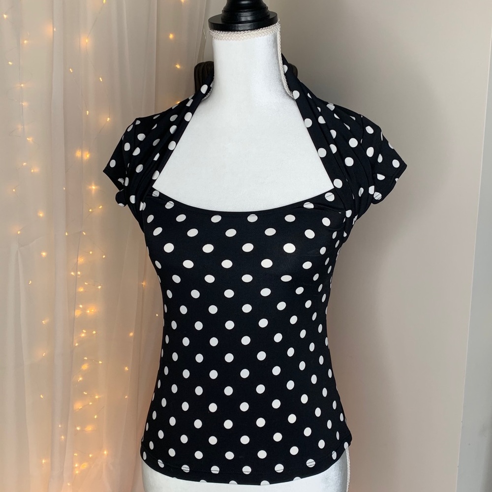 🌻Short Sleeve Top Fredericks of Hollywood